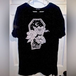 Hot Topic Oversized Long Coffin Shirt With Pockets Size XL